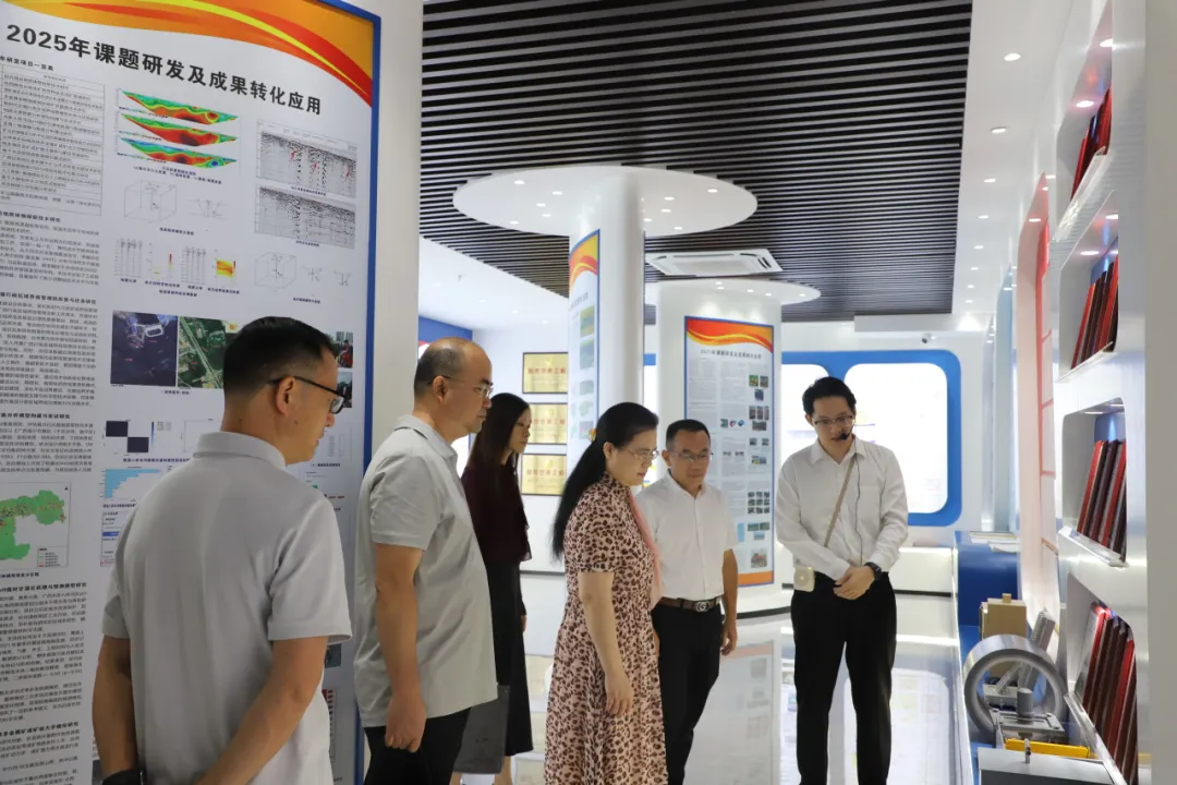 自治区总工会第六调研组到我单位创新工作室开展专题调研